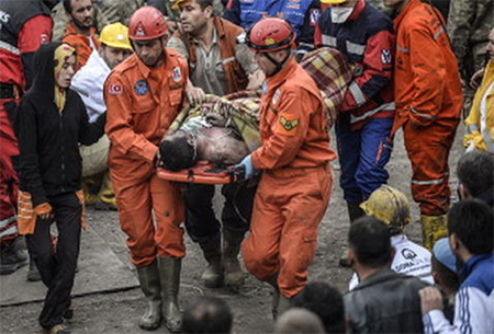 Huelga en Turquía en protesta por la tragedia de la mina de Soma